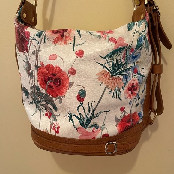 Valentina Genuine Leather Bucket Bag Floral Design Made in Italy - Picture 1 of 13